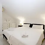 펜션 West Townhouse Lara