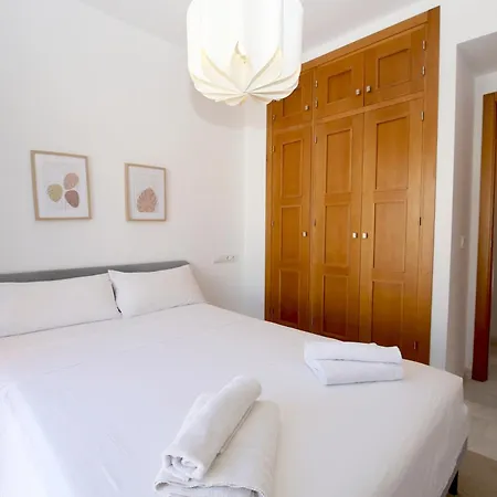 West Townhouse Lara * אסטפונה