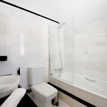 West Townhouse Lara * אסטפונה